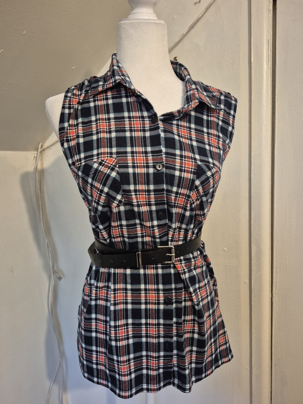 Plaid Sleeveless Shirt